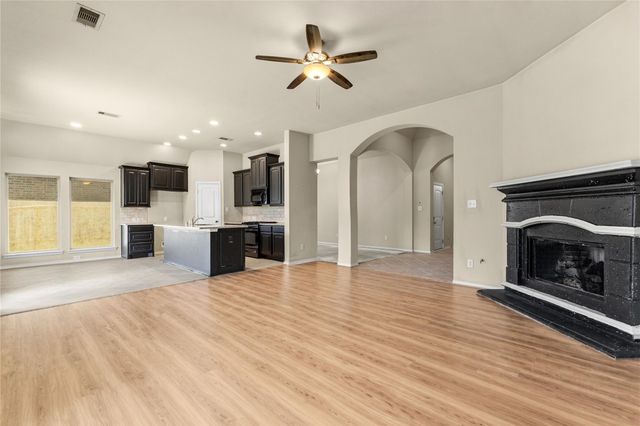 14010 Lake Hollow Drive, Pearland, TX 77584
