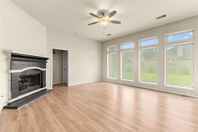 14010 Lake Hollow Drive, Pearland, TX 77584
