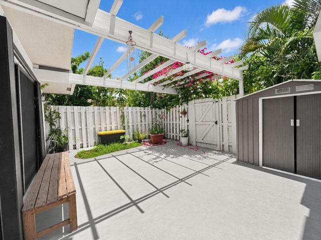 3132 SW 20th Terrace 12b, Delray Beach, FL 33445