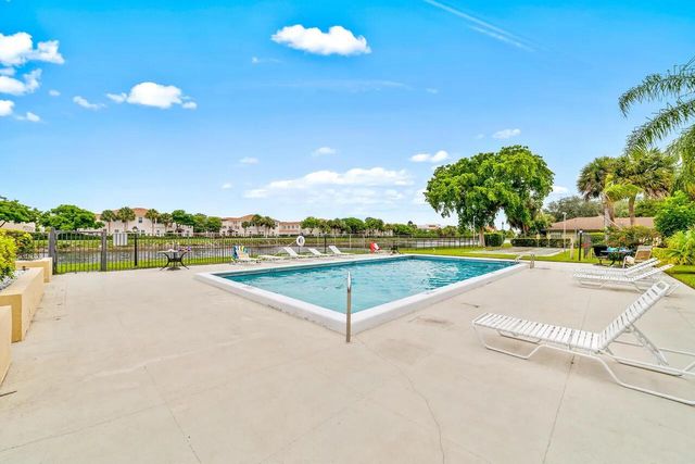3132 SW 20th Terrace 12b, Delray Beach, FL 33445