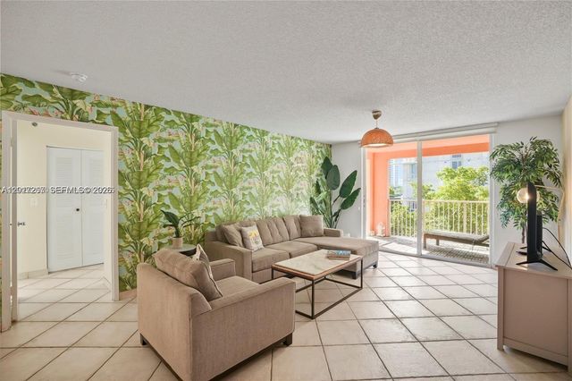 19555 E Country Club Dr 8502, Aventura, FL 33180