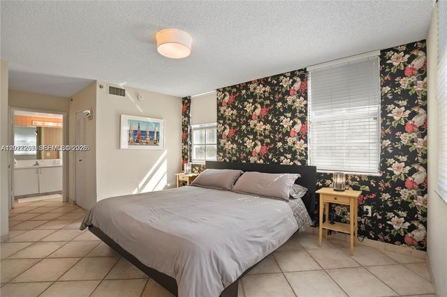19555 E Country Club Dr 8502, Aventura, FL 33180