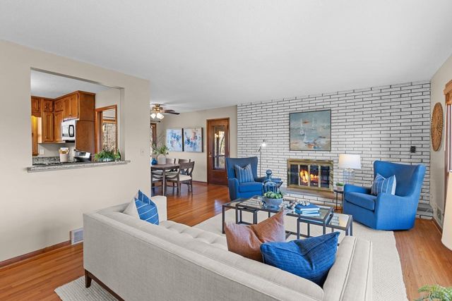 50 Willow Wood Drive, Excelsior, MN 55331