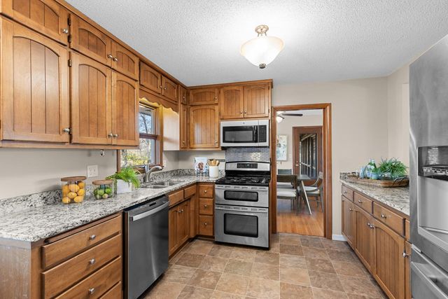 50 Willow Wood Drive, Excelsior, MN 55331