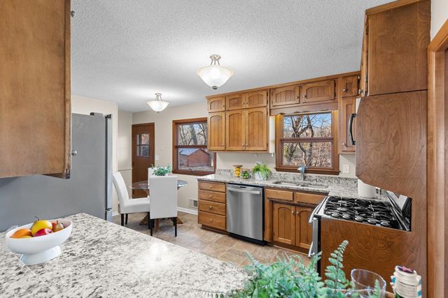 50 Willow Wood Drive, Excelsior, MN 55331