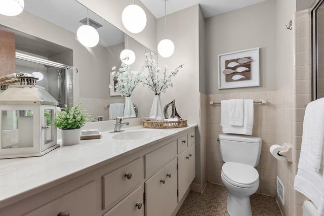 50 Willow Wood Drive, Excelsior, MN 55331