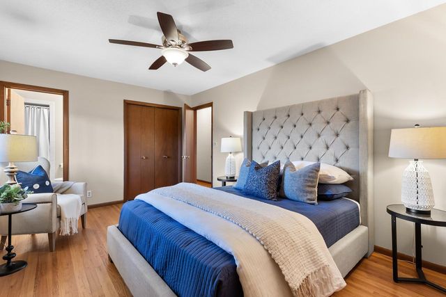 50 Willow Wood Drive, Excelsior, MN 55331