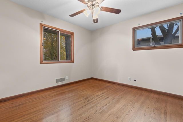 50 Willow Wood Drive, Excelsior, MN 55331