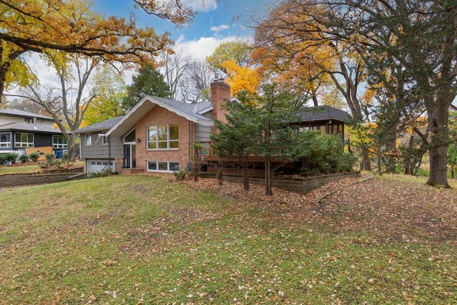 50 Willow Wood Drive, Excelsior, MN 55331