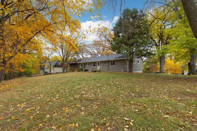 50 Willow Wood Drive, Excelsior, MN 55331