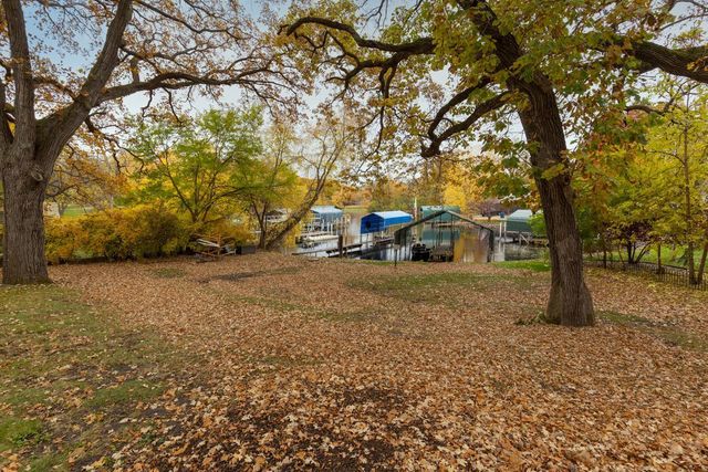 50 Willow Wood Drive, Excelsior, MN 55331