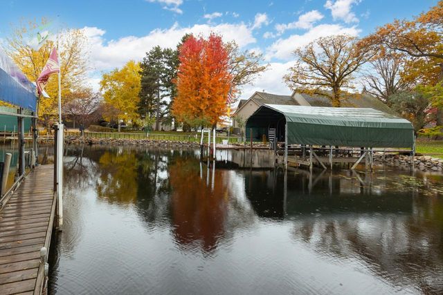 50 Willow Wood Drive, Excelsior, MN 55331