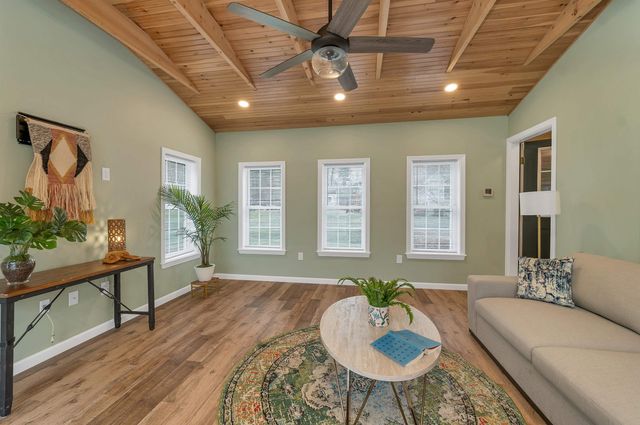 217 Steam Mill Road, Auburn, NH 03032