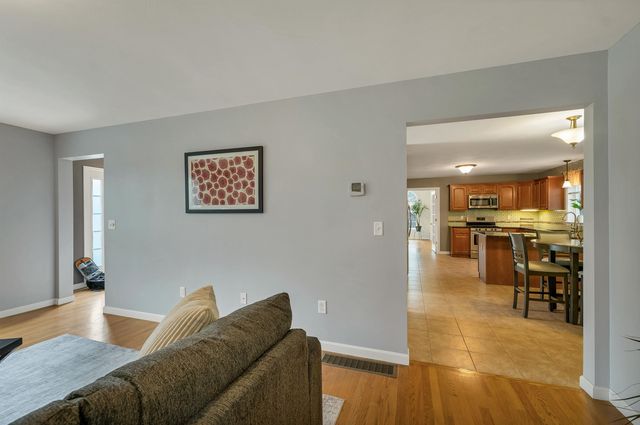 217 Steam Mill Road, Auburn, NH 03032