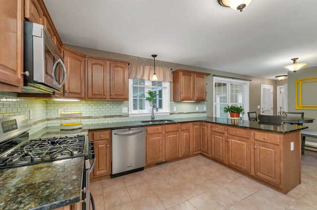 217 Steam Mill Road, Auburn, NH 03032