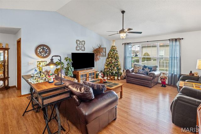 5194 Depaul Drive, Fairview Heights, IL 62208