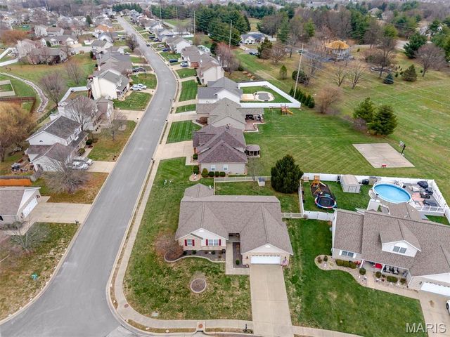 5194 Depaul Drive, Fairview Heights, IL 62208