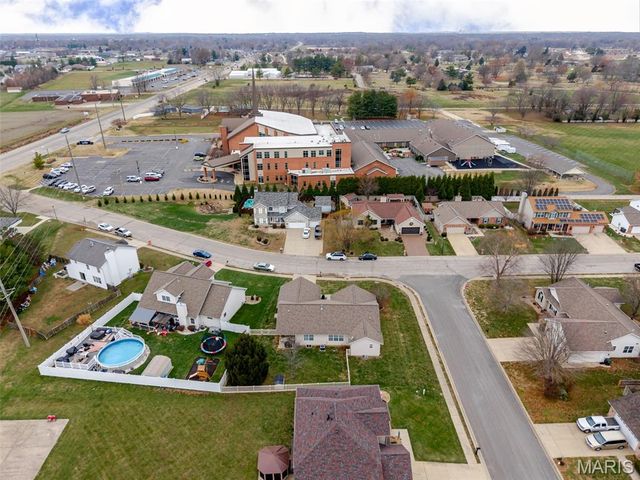 5194 Depaul Drive, Fairview Heights, IL 62208