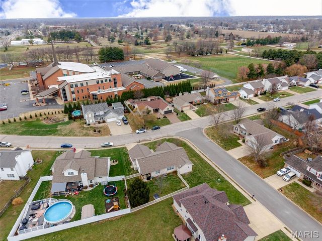 5194 Depaul Drive, Fairview Heights, IL 62208