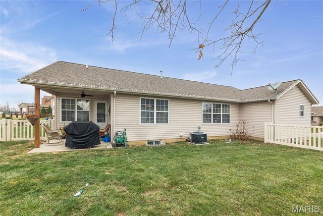 5194 Depaul Drive, Fairview Heights, IL 62208