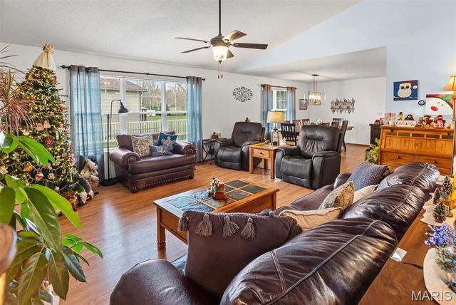 5194 Depaul Drive, Fairview Heights, IL 62208