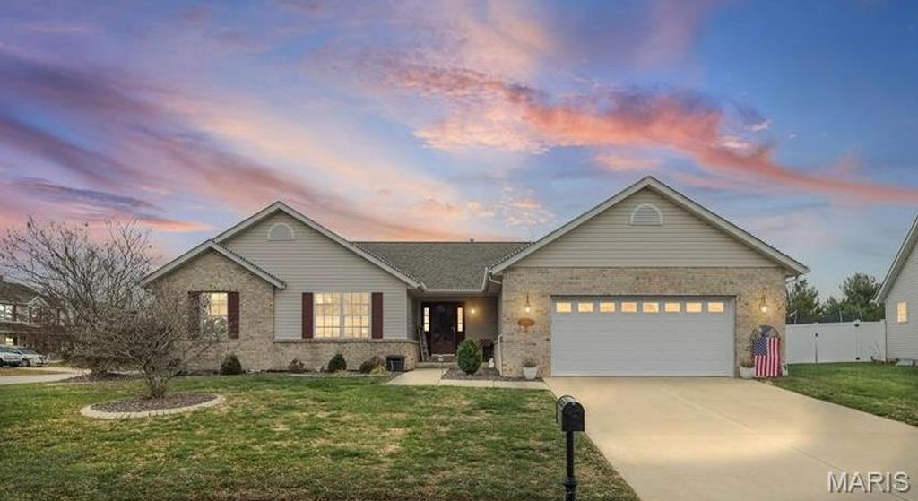 5194 Depaul Drive, Fairview Heights, IL 62208