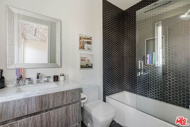 3880 Prado Del Trigo, Calabasas, CA 91302