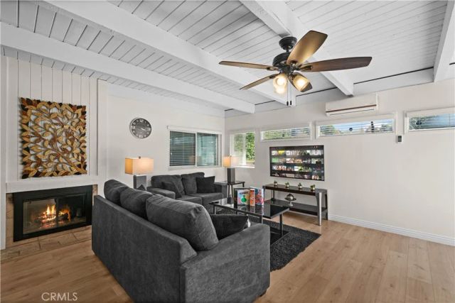 23712 San Dona, Laguna Hills, CA 92653