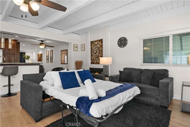 23712 San Dona, Laguna Hills, CA 92653