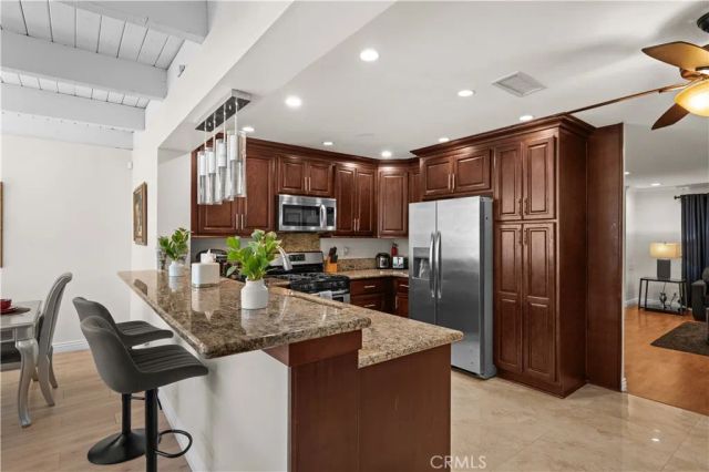 23712 San Dona, Laguna Hills, CA 92653