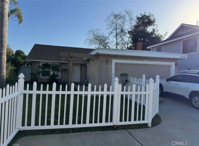 23712 San Dona, Laguna Hills, CA 92653