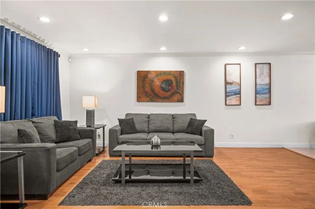 23712 San Dona, Laguna Hills, CA 92653