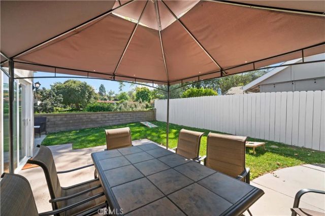 23712 San Dona, Laguna Hills, CA 92653