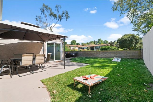 23712 San Dona, Laguna Hills, CA 92653