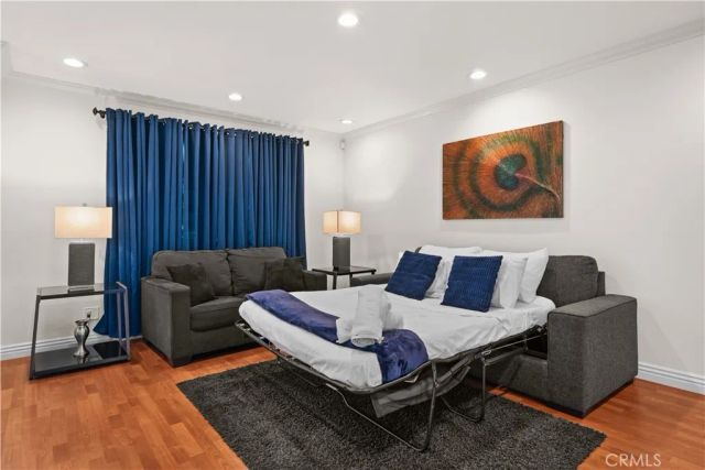 23712 San Dona, Laguna Hills, CA 92653