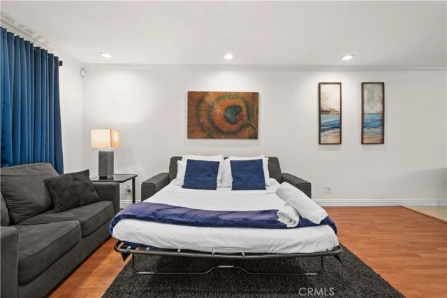 23712 San Dona, Laguna Hills, CA 92653