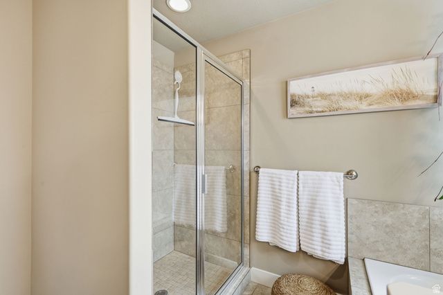 555 N 750 E, Hyde Park, UT 84318