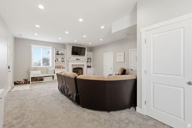 555 N 750 E, Hyde Park, UT 84318