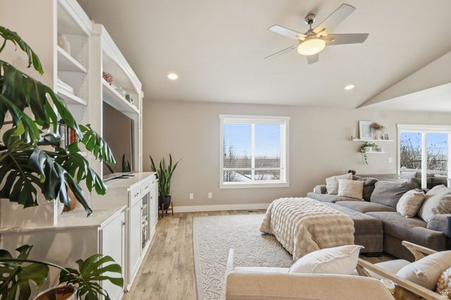 555 N 750 E, Hyde Park, UT 84318