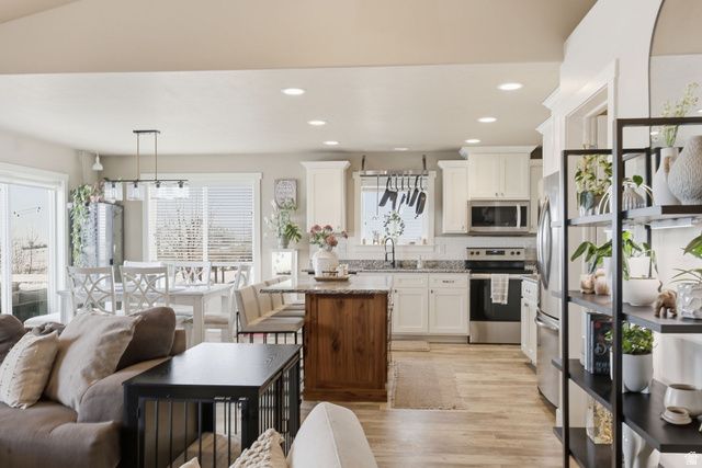 555 N 750 E, Hyde Park, UT 84318