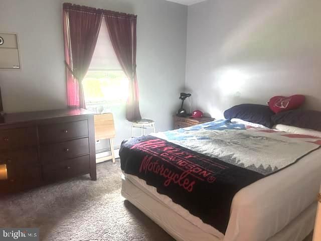 15 ROBIN RD, Holland, PA 18966