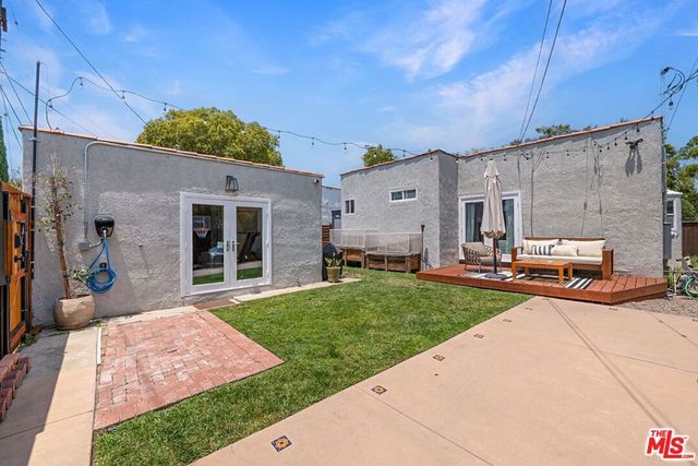 8718 Cadillac Avenue, Los Angeles, CA 90034