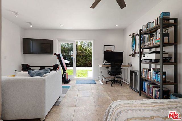 8718 Cadillac Avenue, Los Angeles, CA 90034