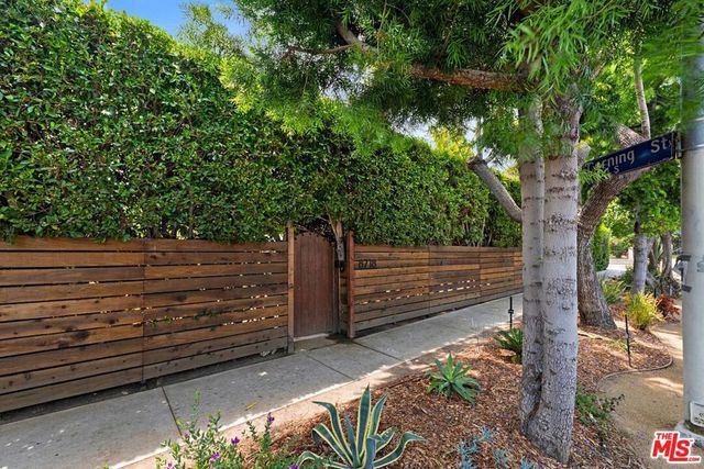 8718 Cadillac Avenue, Los Angeles, CA 90034