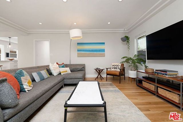 8718 Cadillac Avenue, Los Angeles, CA 90034