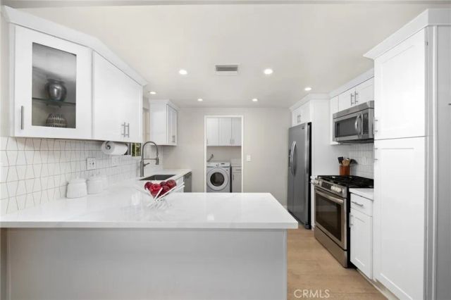 348 N Mountain, Monrovia, CA 91016