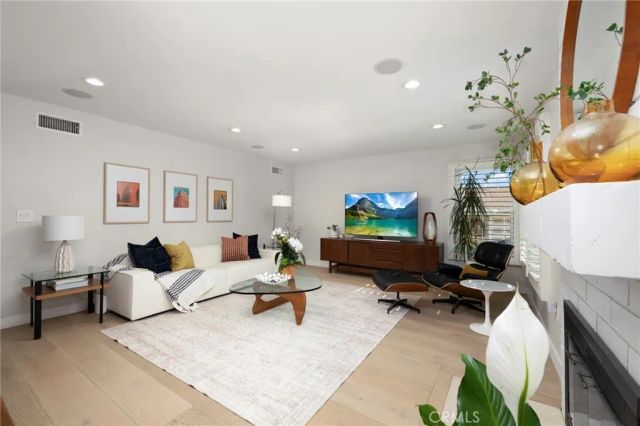 348 N Mountain, Monrovia, CA 91016