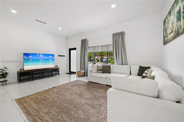 4280 SW 13th Ter, Miami, FL 33134