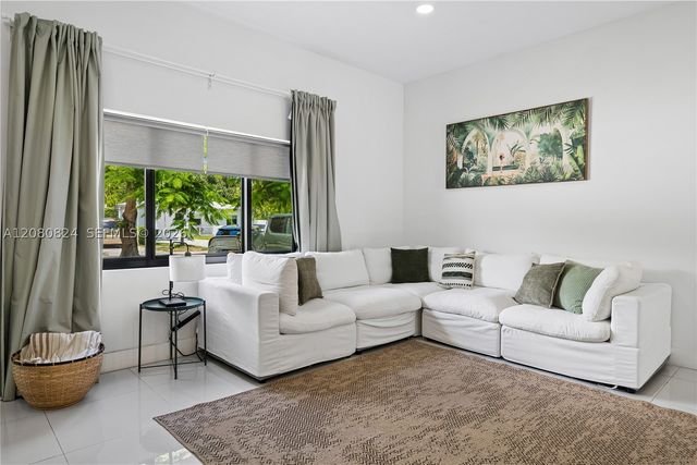 4280 SW 13th Ter, Miami, FL 33134