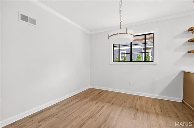 246 S Old Orchard Avenue, St Louis, MO 63119